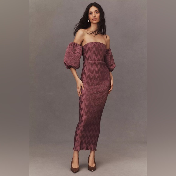 Anthropologie L'IDÉE Sirene Off-Shoulder Puff-Sleeve Pleated Midi Column…